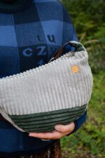 Półokrągła torebka sztruksowa z upcyklingu - szary i zielony