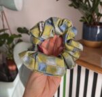 Jedwabna gumka do włosów scrunchie - obrazek 2