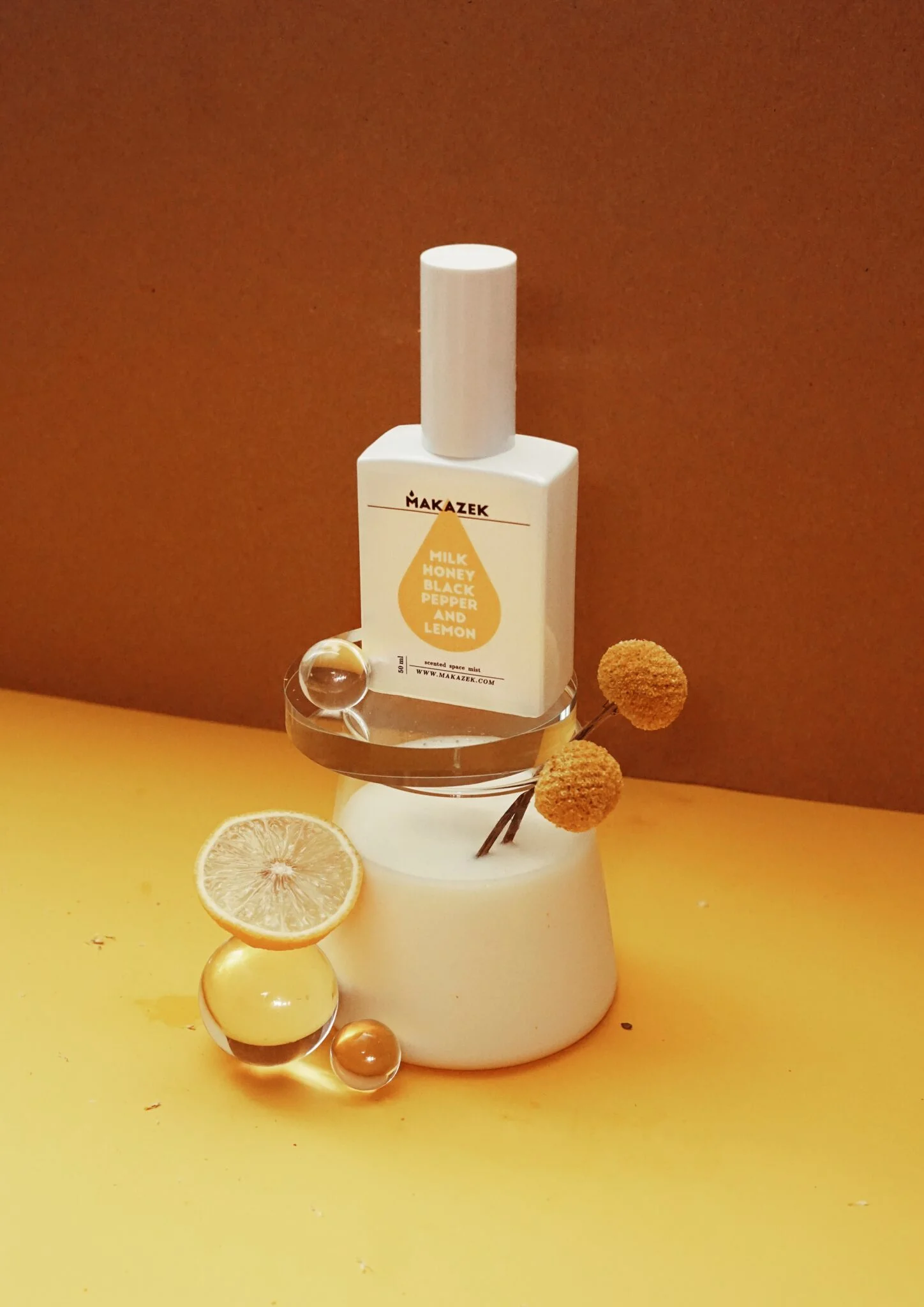 mhlbp-kopia-1448x2048 Mgiełka cytrusy, pieprz, miód, liść herbaty 50ml - obrazek 1