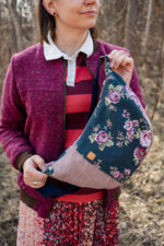 Torebka półokrągła róże na granacie - upcykling - obrazek 2